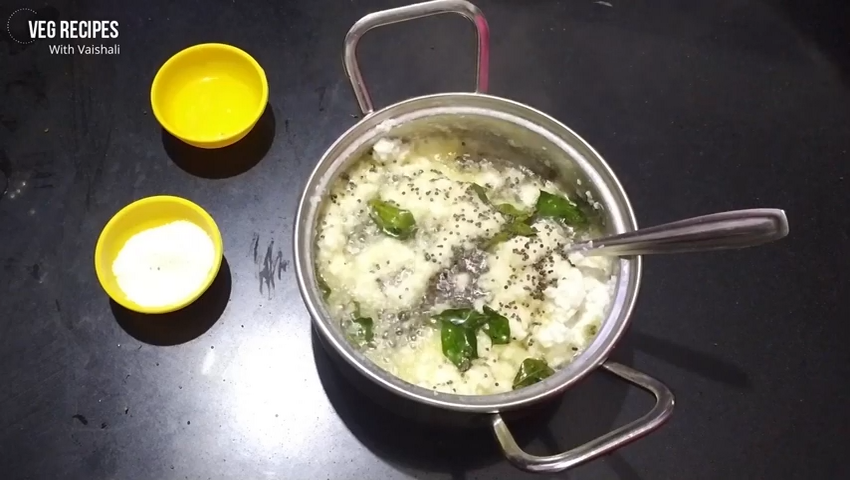 coconut chutney is prepared with many variations and every variation is a perfect combination.