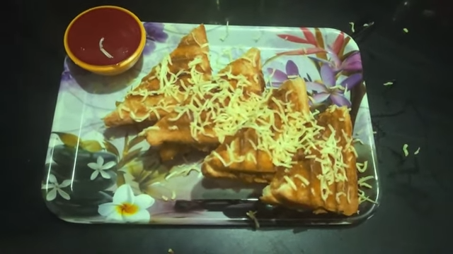 Grilled Cheese Chinese Pasta Sandwich | Pasta Sandwich Recipe