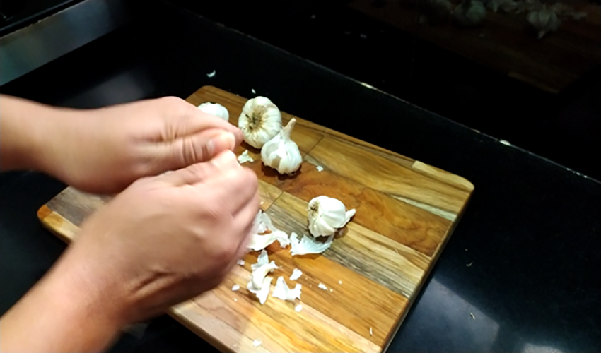 Homemade garlic Powder 