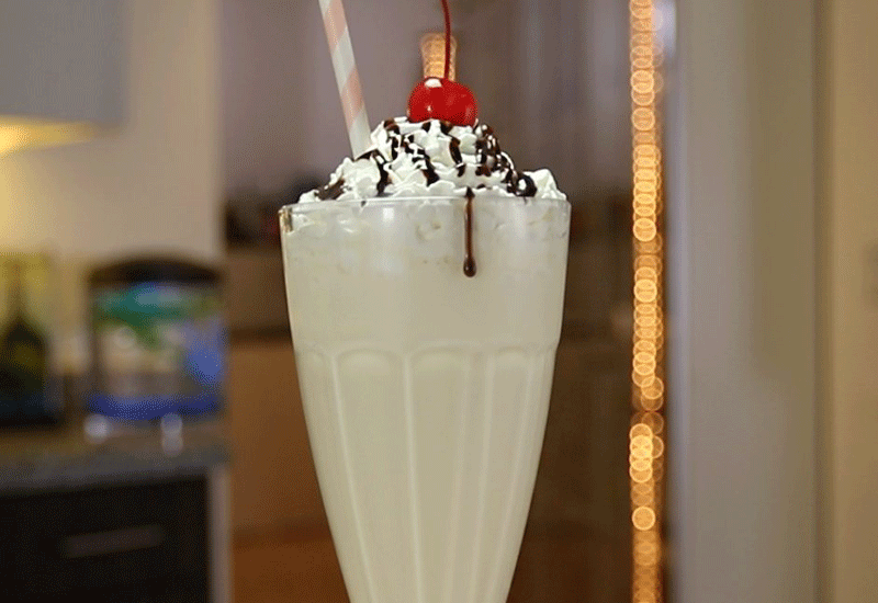 Vanilla milkshake - Healthy 7 foods that start with V