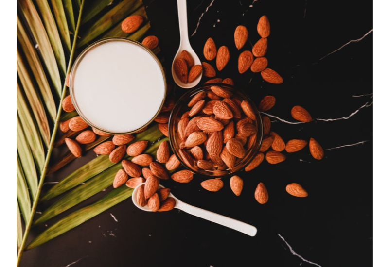 Almond Nutrition: origin, composition, benefits