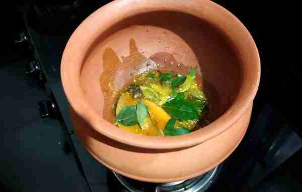 Matka Kadhi Without Onion and Garlic | Gujarati Kadhi Recipe | Jain Kadhi