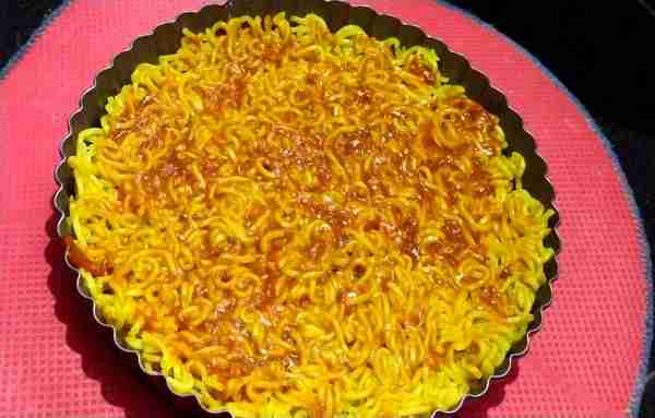 Maggi Pizza Without Base | Cheese Maggi Pizza | Pizza Without Base