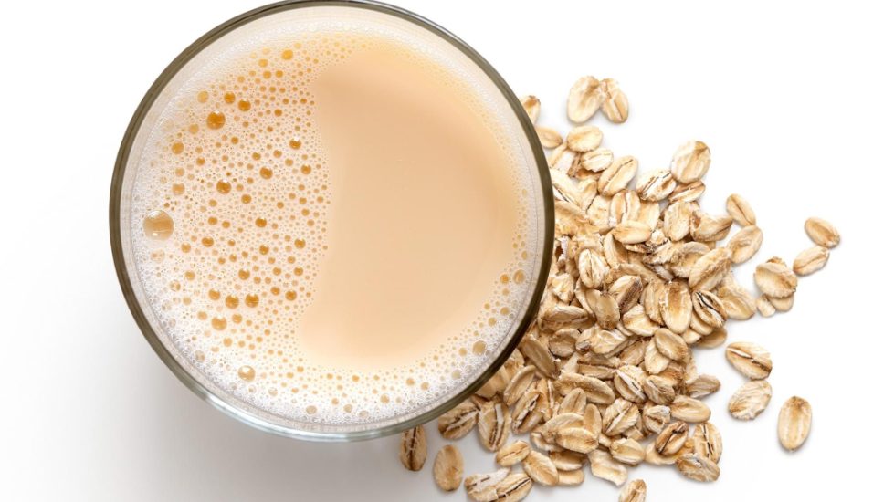 Wholesome Benefits of Oat Milk And Demerits